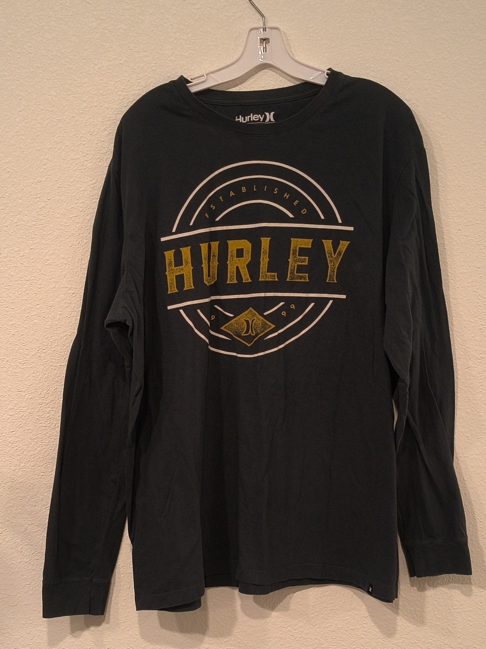 Hurley Men's Long Sleeve Tee in Charcoal with Yellow Logo